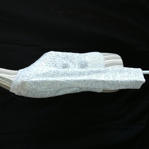 Knit crop sweater size small - Picture 3 of 12